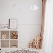 Chmurki wiszące do pokoju dziecka – subtelny i klimatyczny akcent