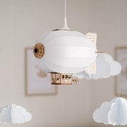 Ręcznie wykonana lampa sterowiec – dekoracyjne oświetlenie dla dzieci